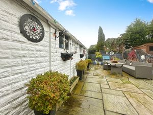 Photo 17- click for photo gallery